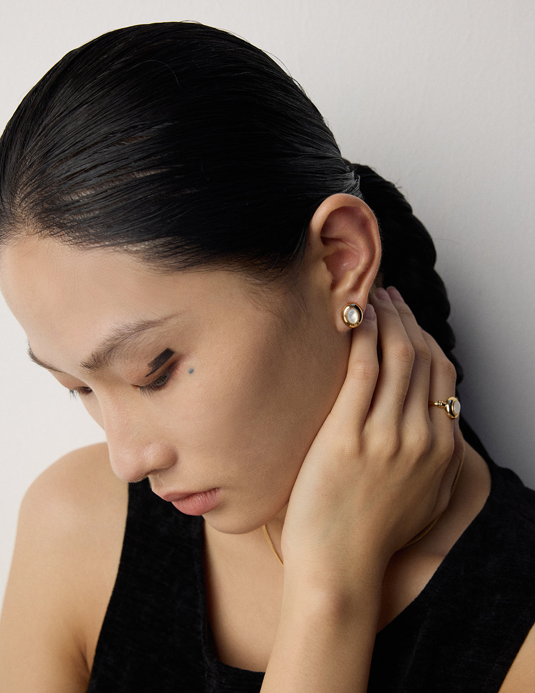 S925 Sterling Silver Mother of Pearl Oval Stud Earrings | Vintage Gold Retro Earrings