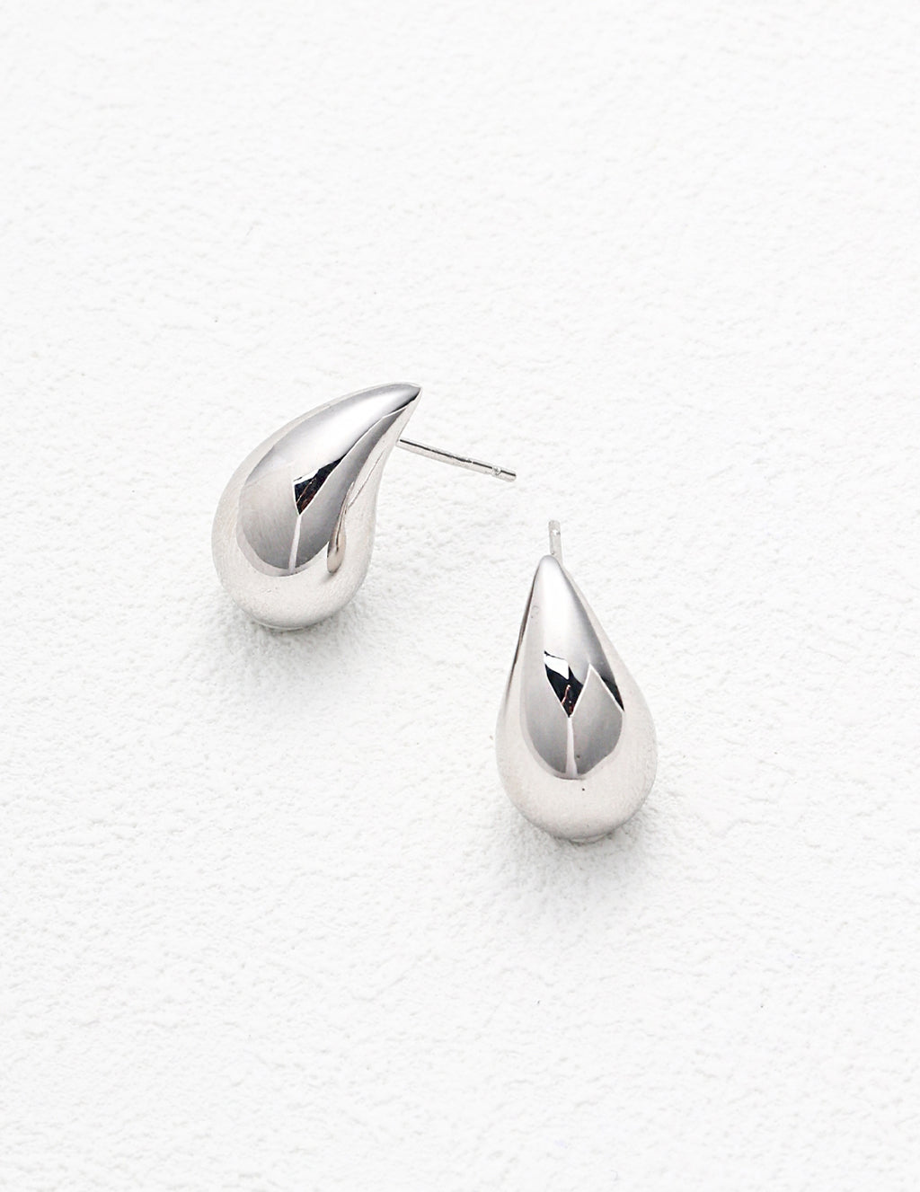 S925 Sterling Silver Teardrop Stud Earrings